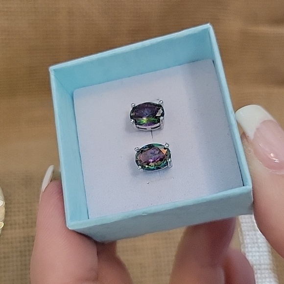🔥LAST PAIR🔥 MYSTIC TOPAZ STUD EARRINGS - Picture 5 of 8